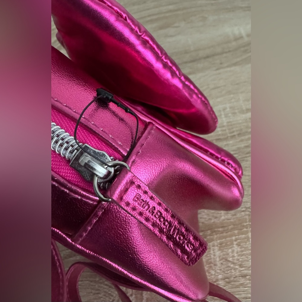 Bath & Body Works Metallic Hot Pink Mini Puffy Bow Backpack - Picture 12 of 12